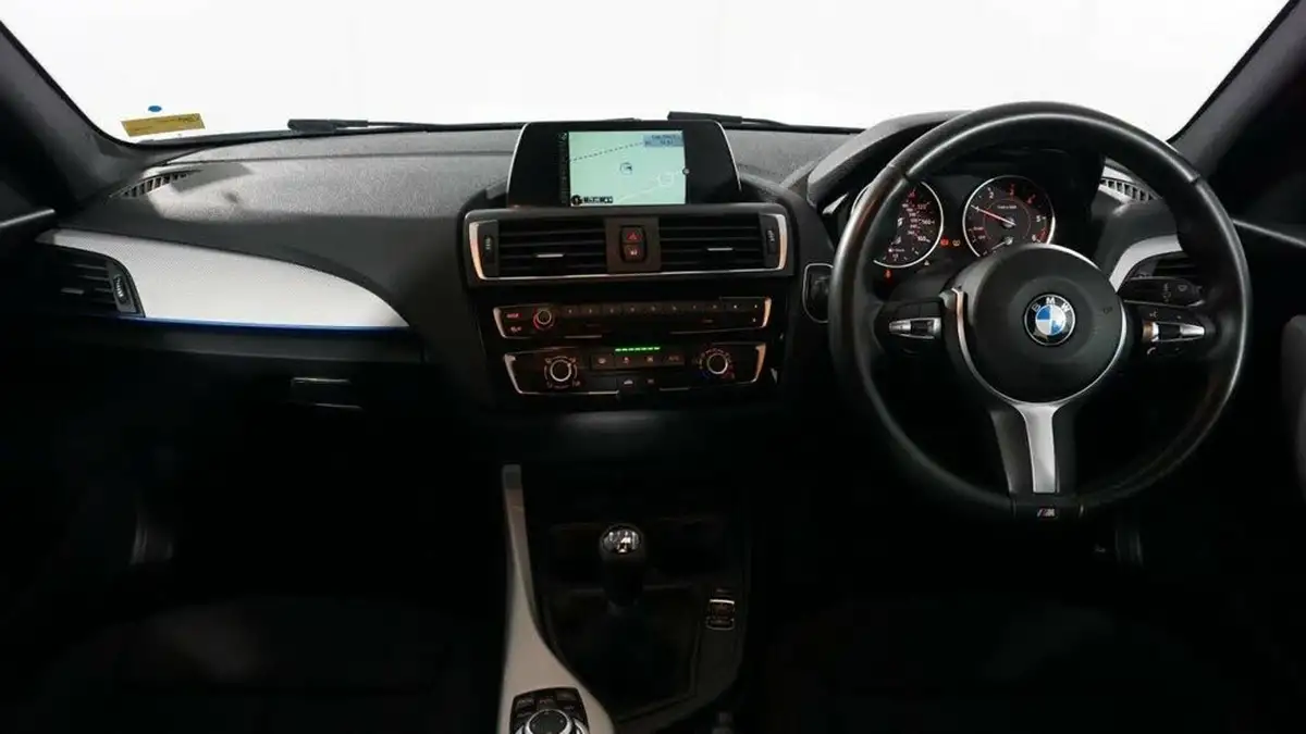 2016-bmw-1-series-15td-116d-m-sport-5d-big-12
