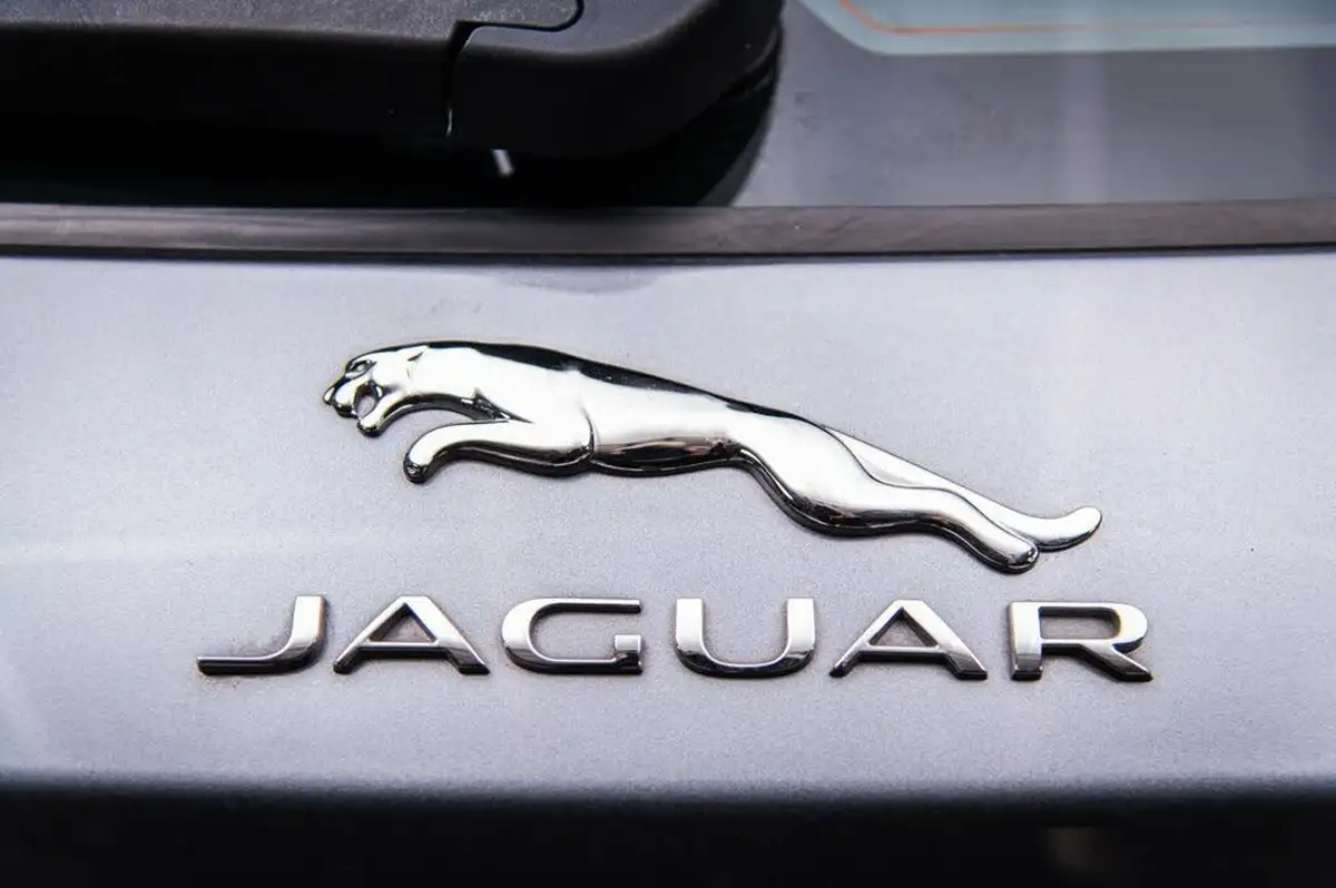 2017-jaguar-f-pace-30td-s-big-54