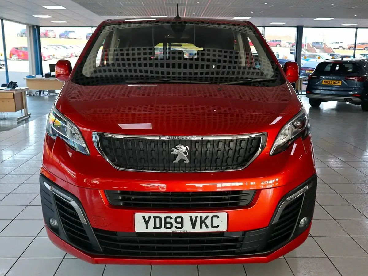 2019-peugeot-traveller-20-bluehdi-allure-20-bluehdi-180ps-standardss-eat8-big-4