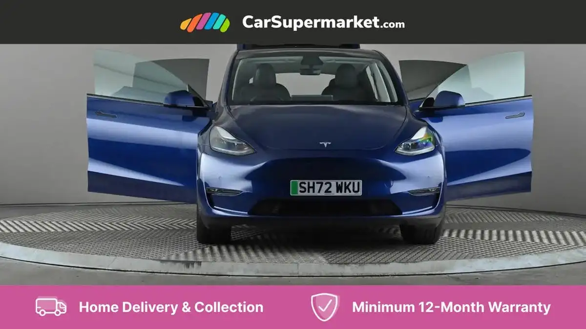 2022-tesla-model-y-e-long-range-big-7