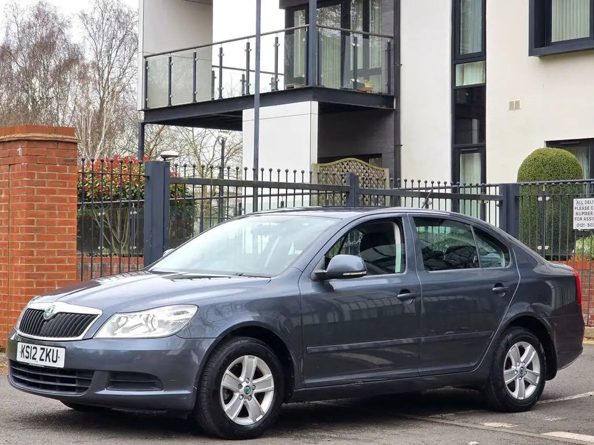 2012-skoda-octavia-14-se-plus-tsi-122bhp-plus-hatchback-big-39