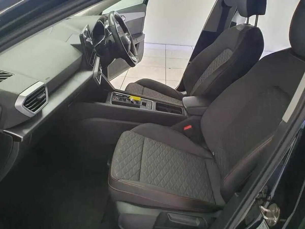 2021-seat-leon-14-e-hybrid-fr-hatchback-big-20