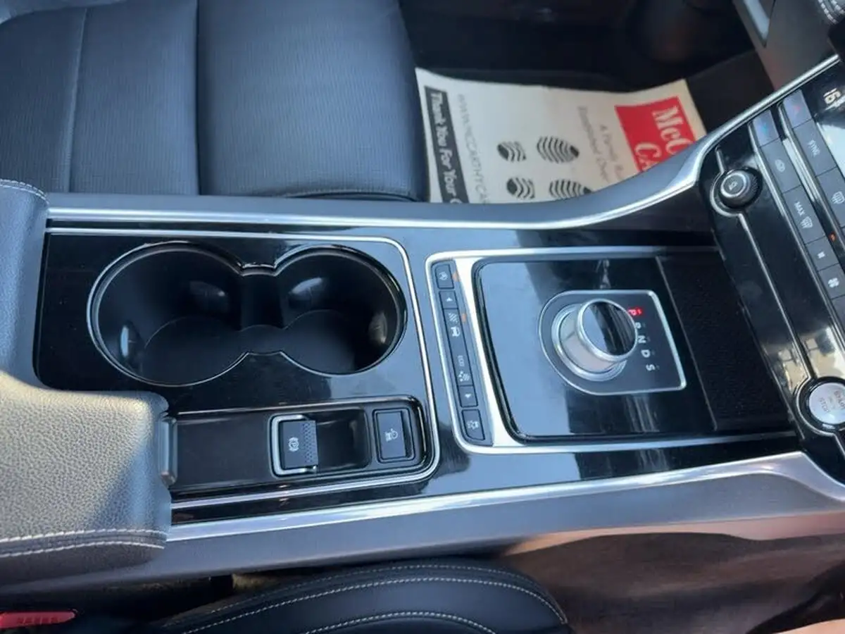2016-jaguar-xe-20i-r-sport-200ps-big-37
