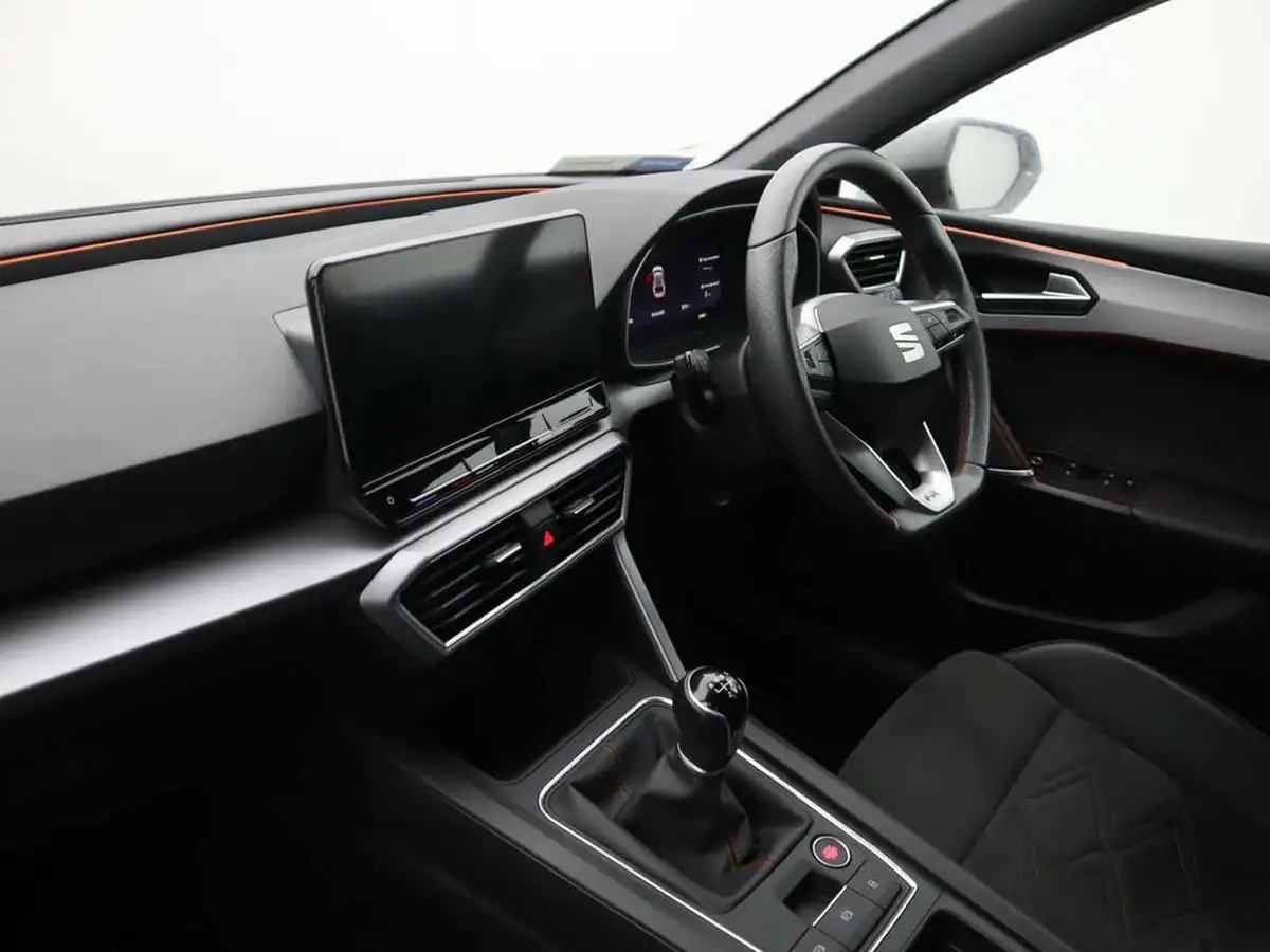 2021-seat-leon-15-tsi-evo-fr-sport-130ps-hatchback-big-8