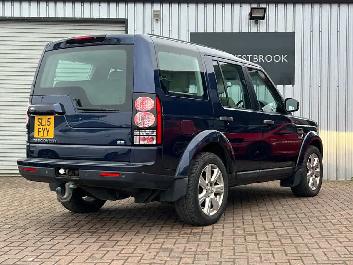 2015-land-rover-discovery-4-30td-se-tech-big-7