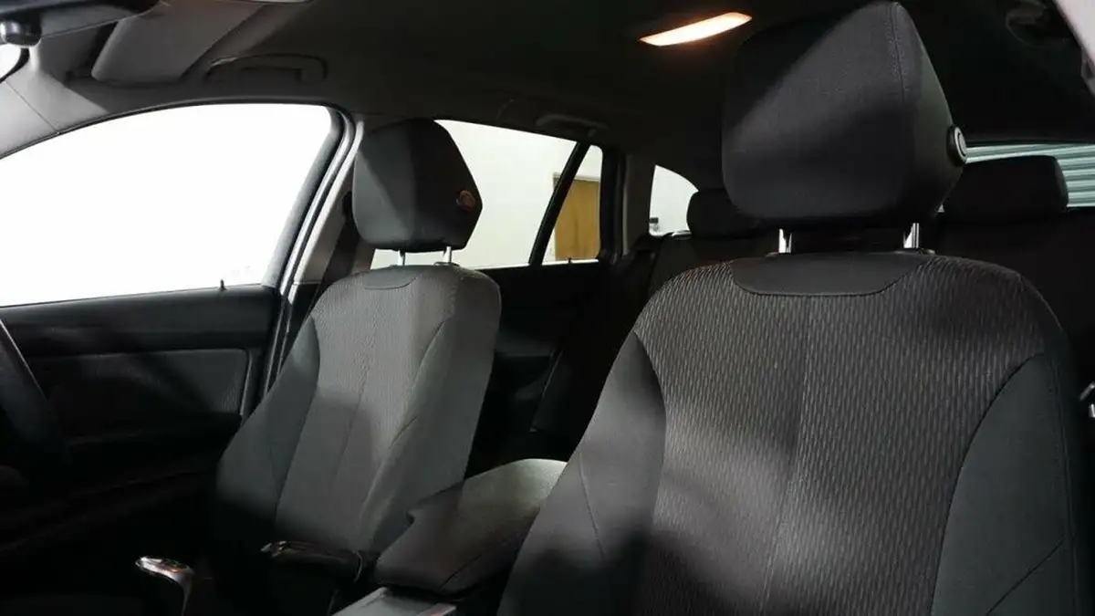 2018-bmw-3-series-20td-318d-se-touring-5d-big-11