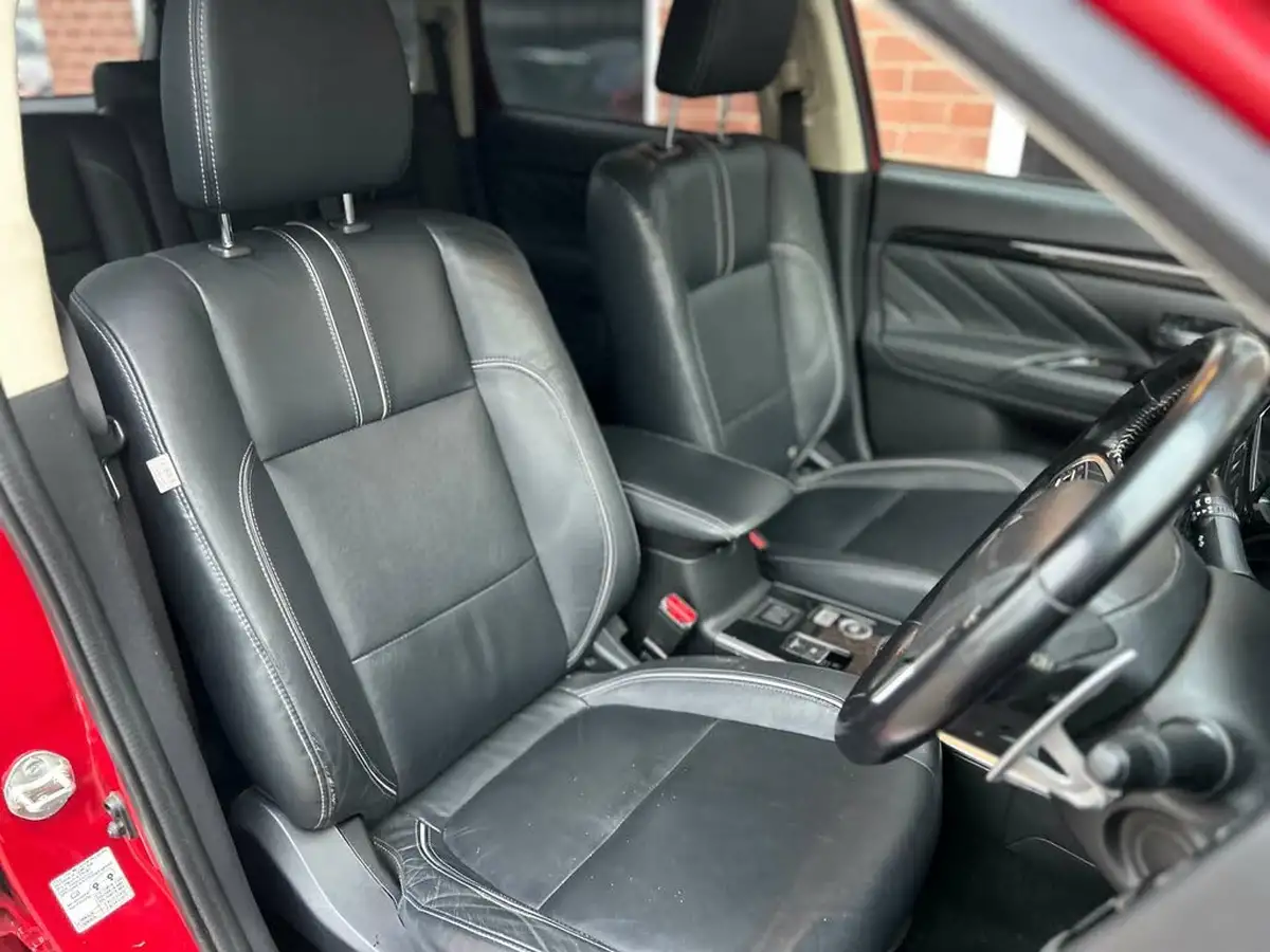 2018-mitsubishi-outlander-20-4h-phev-big-13
