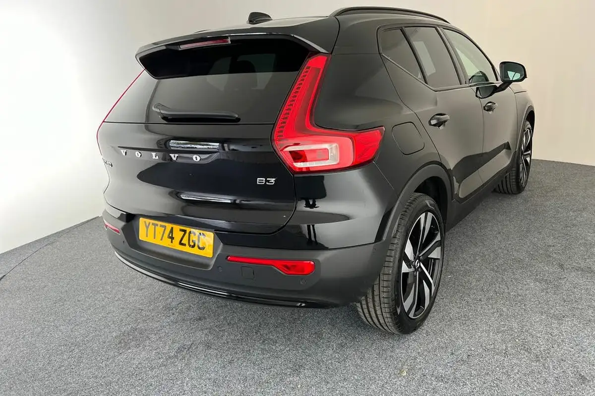 2024-volvo-xc40-20-b3-ultimate-big-21