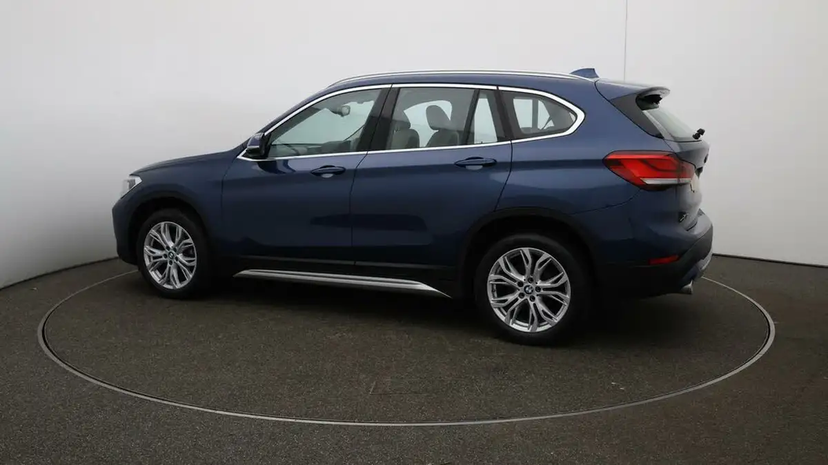 2022-bmw-x1-20td-sdrive18d-xline-sport-auto-big-40