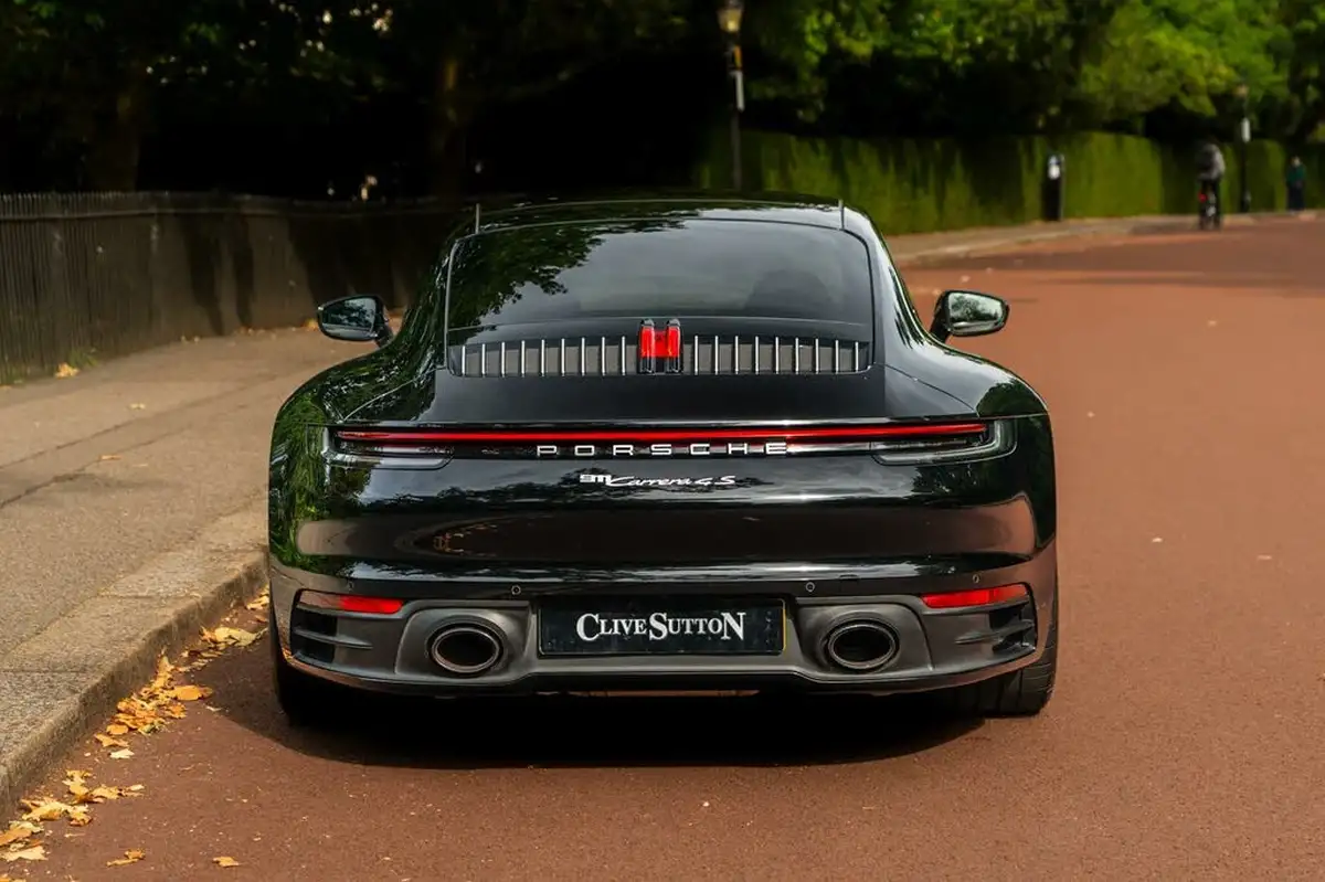 2021-porsche-911-30-carrera-4s-coupe-big-8