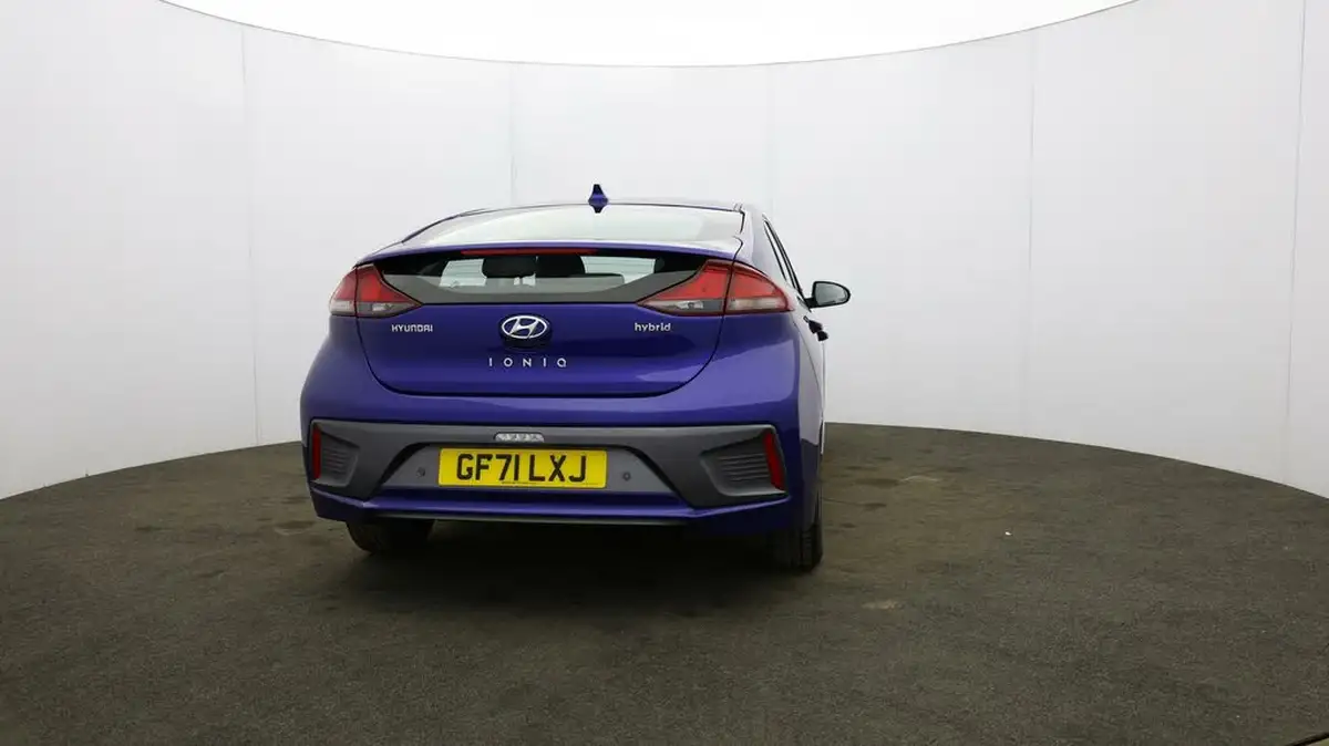 2021-hyundai-ioniq-16-gdi-premium-se-hybrid-big-5