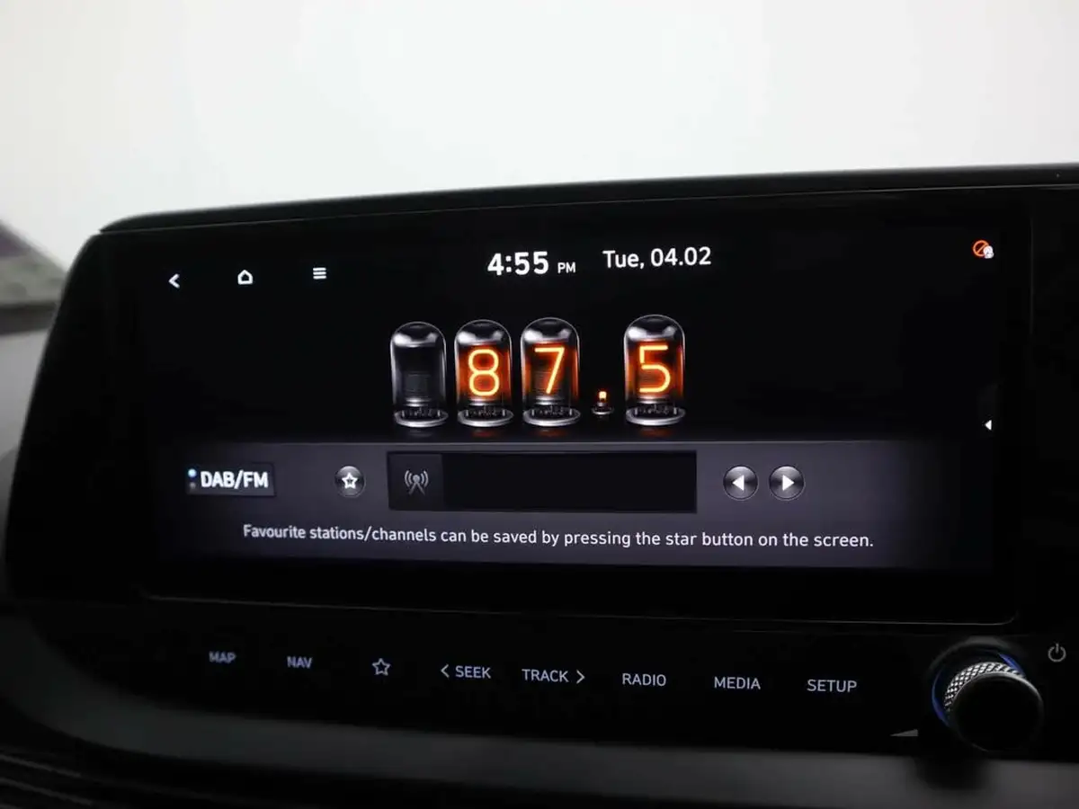 2021-hyundai-i20-10-t-gdi-ultimate-dct-big-13