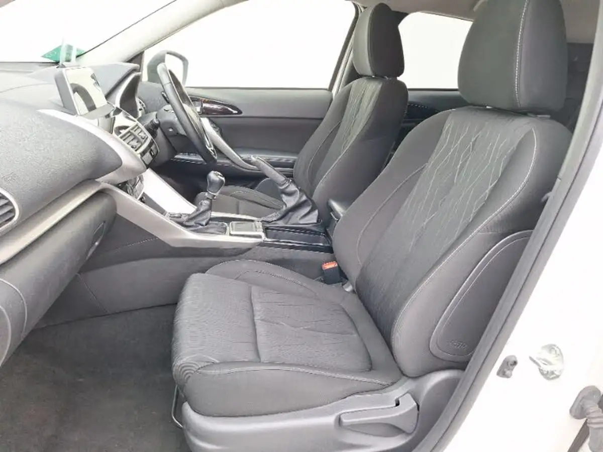 2018-mitsubishi-eclipse-cross-15-3-big-4