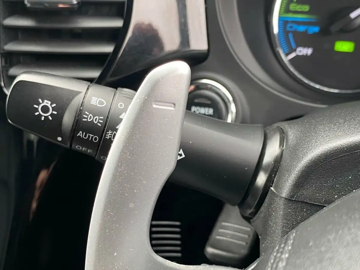 2019-mitsubishi-outlander-24-dynamic-phev-big-22