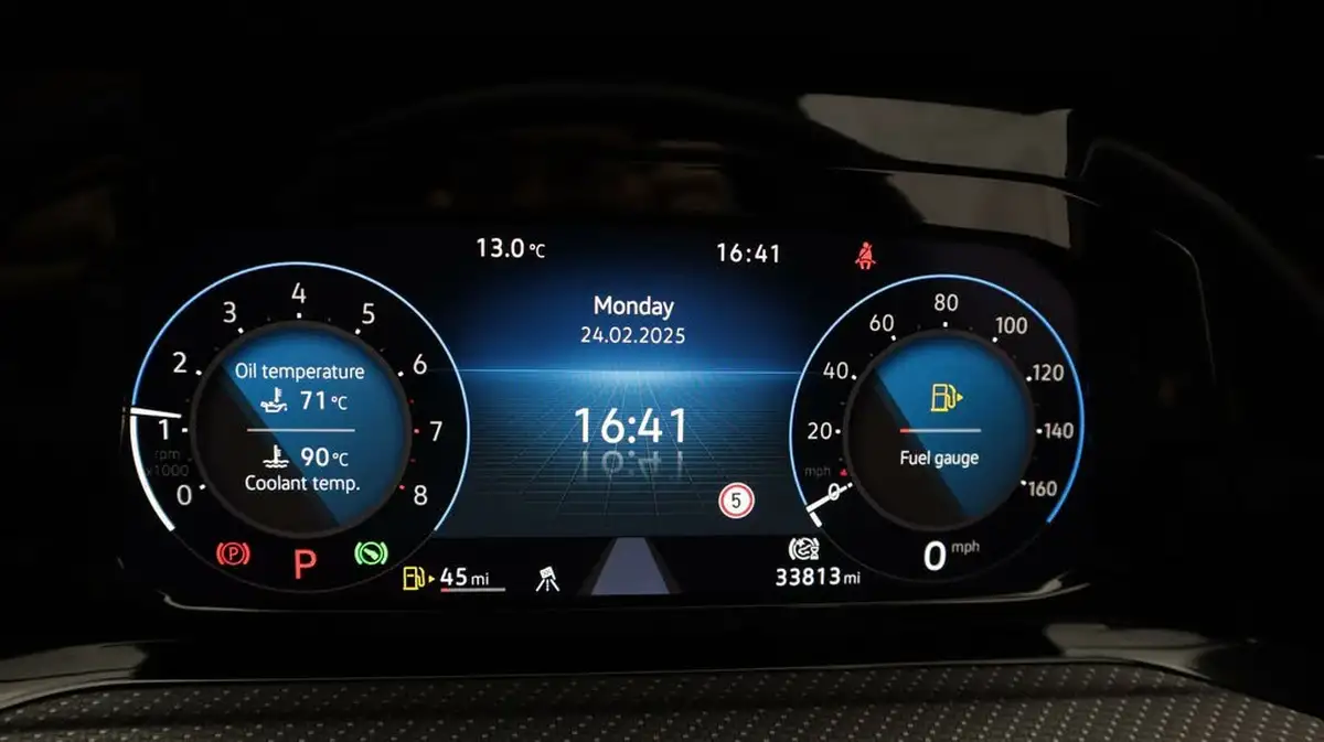 2021-volkswagen-golf-big-10
