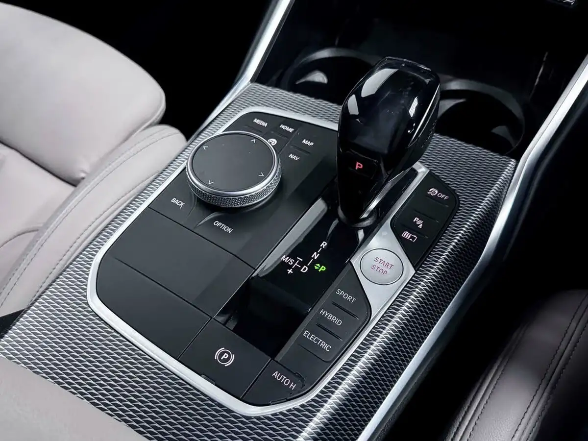 2019-bmw-3-series-20-330e-m-sport-plus-pack-big-28