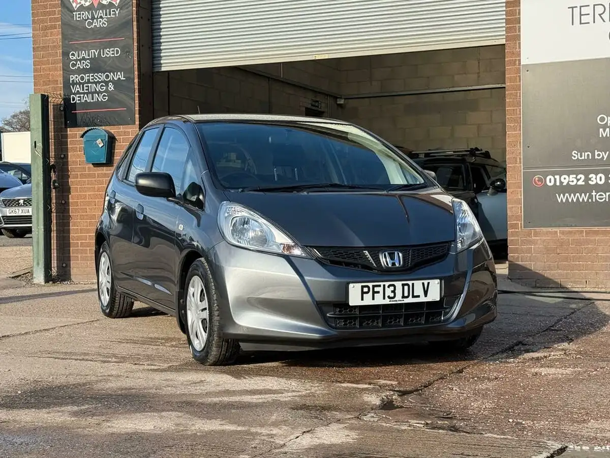 2013-honda-jazz-12-s-big-9