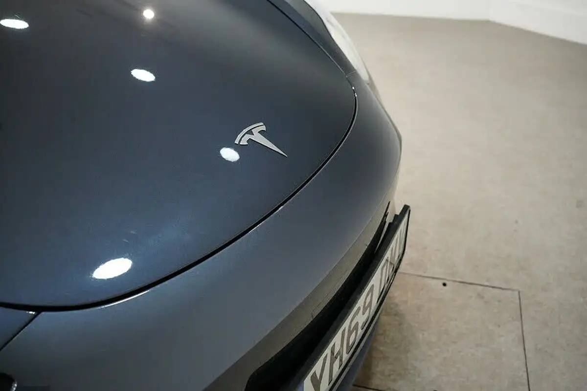 2019-tesla-model-3-e-standard-plus-big-17
