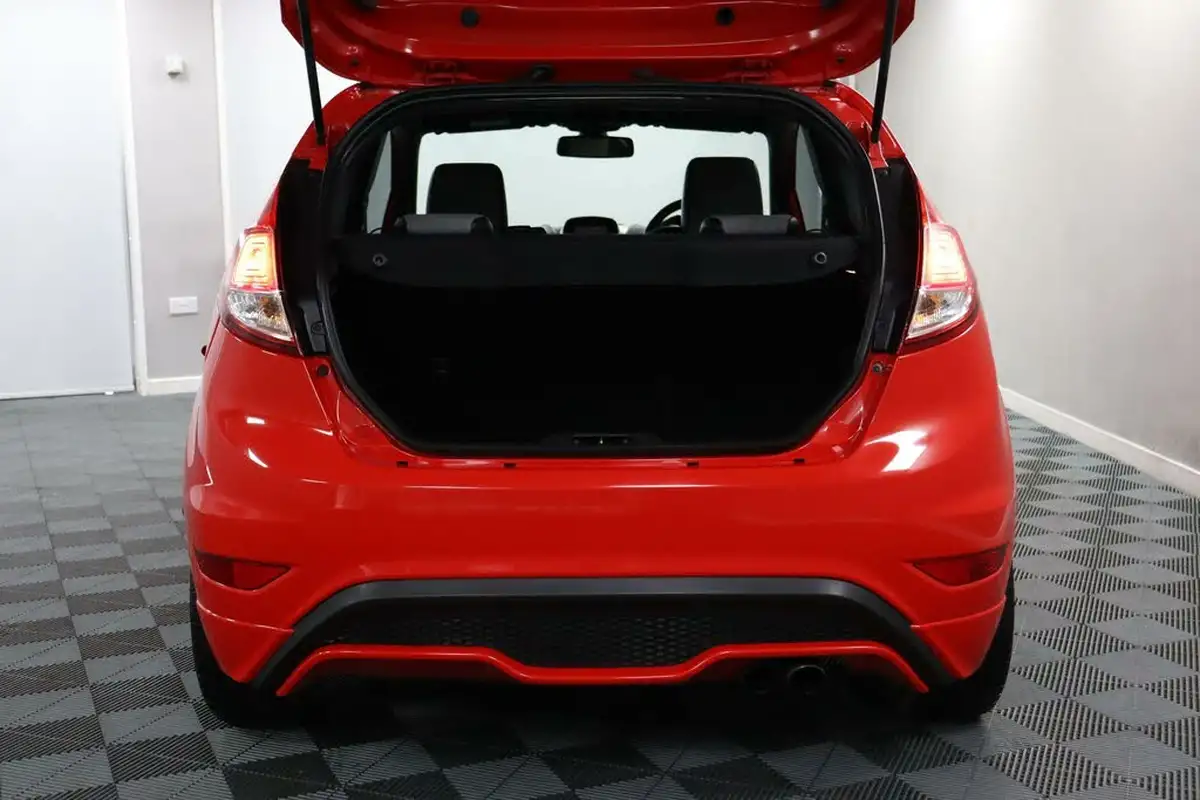 2014-ford-fiesta-16-st-3-big-10