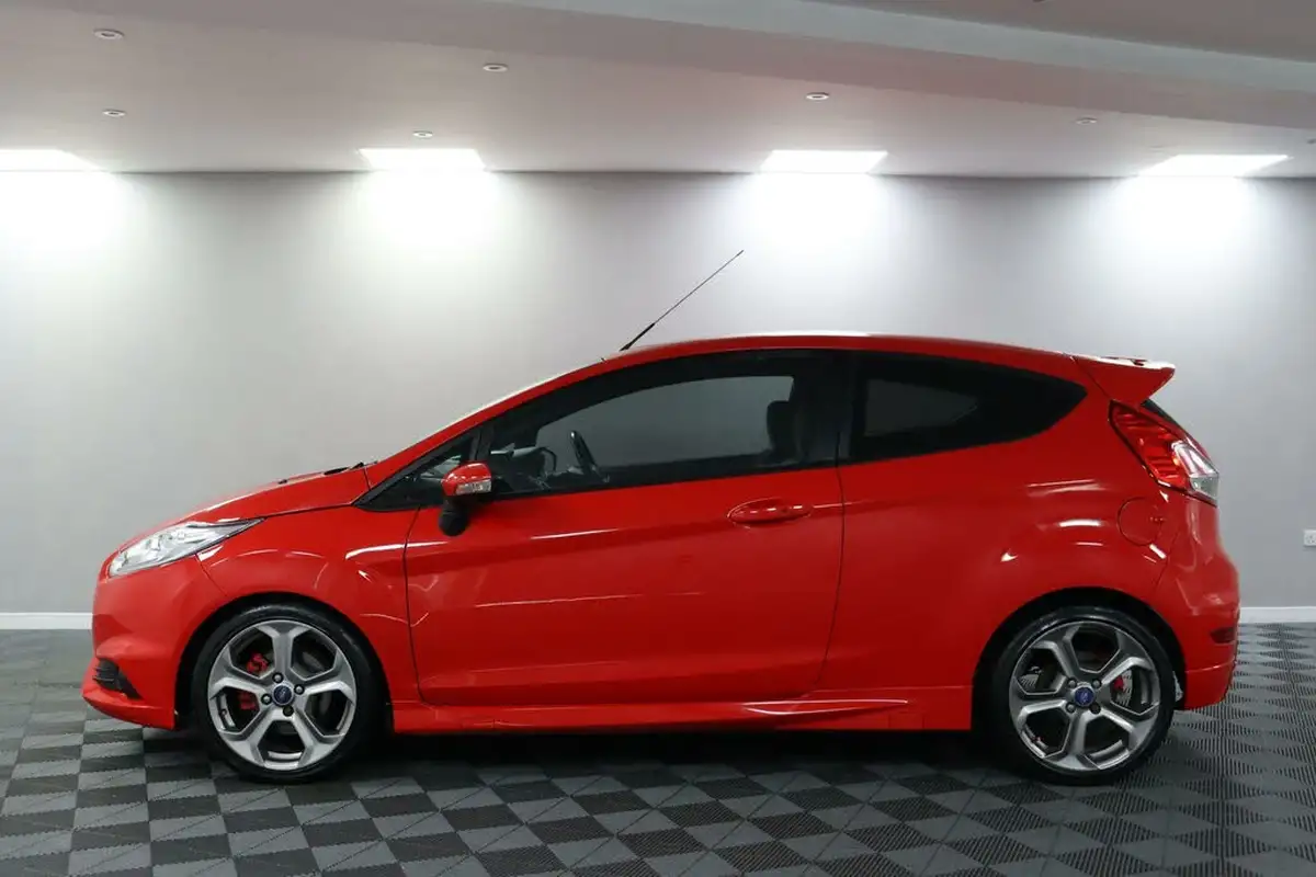 2014-ford-fiesta-16-st-3-big-13