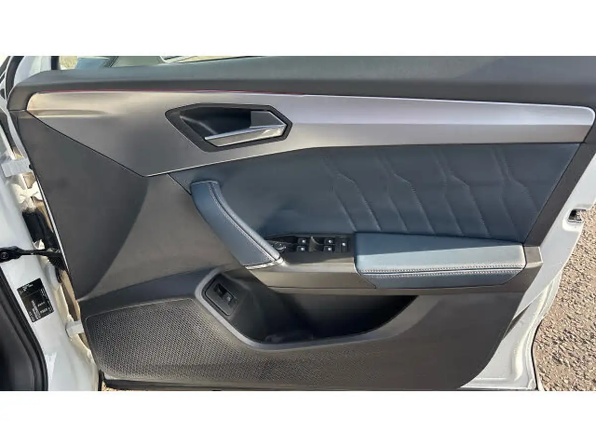 2024-cupra-formentor-14-e-hybrid-v2-big-18