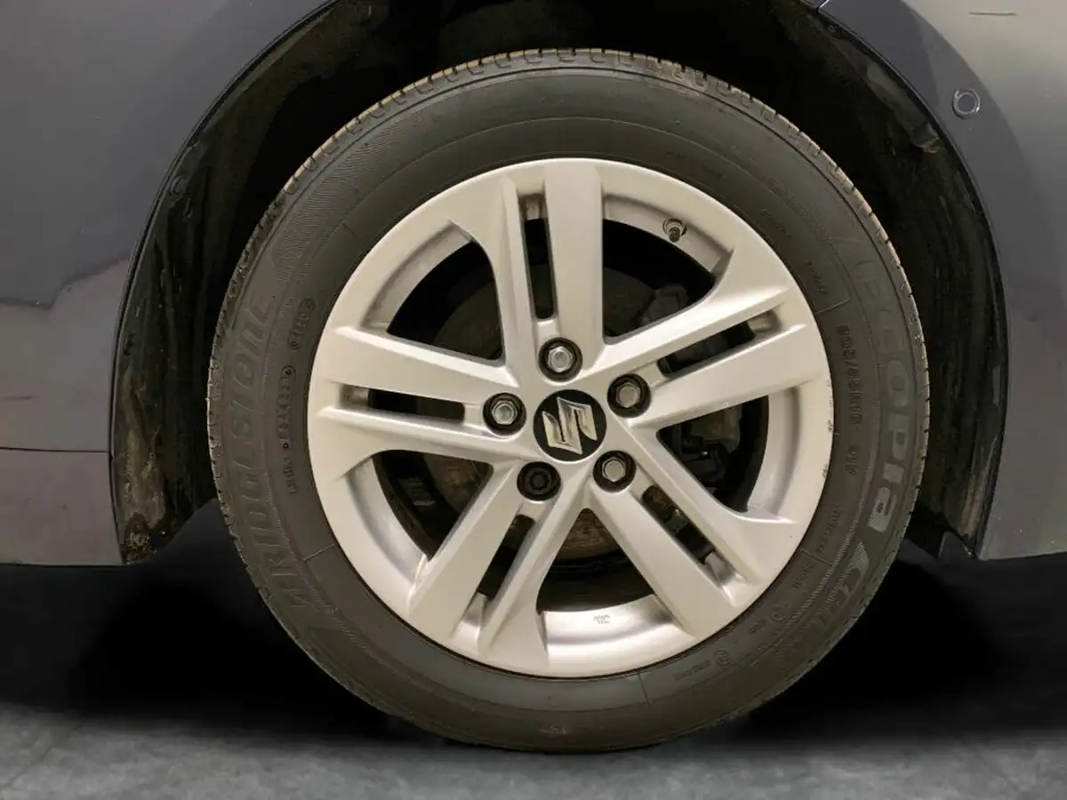 2022-suzuki-swace-18-sz5-big-22
