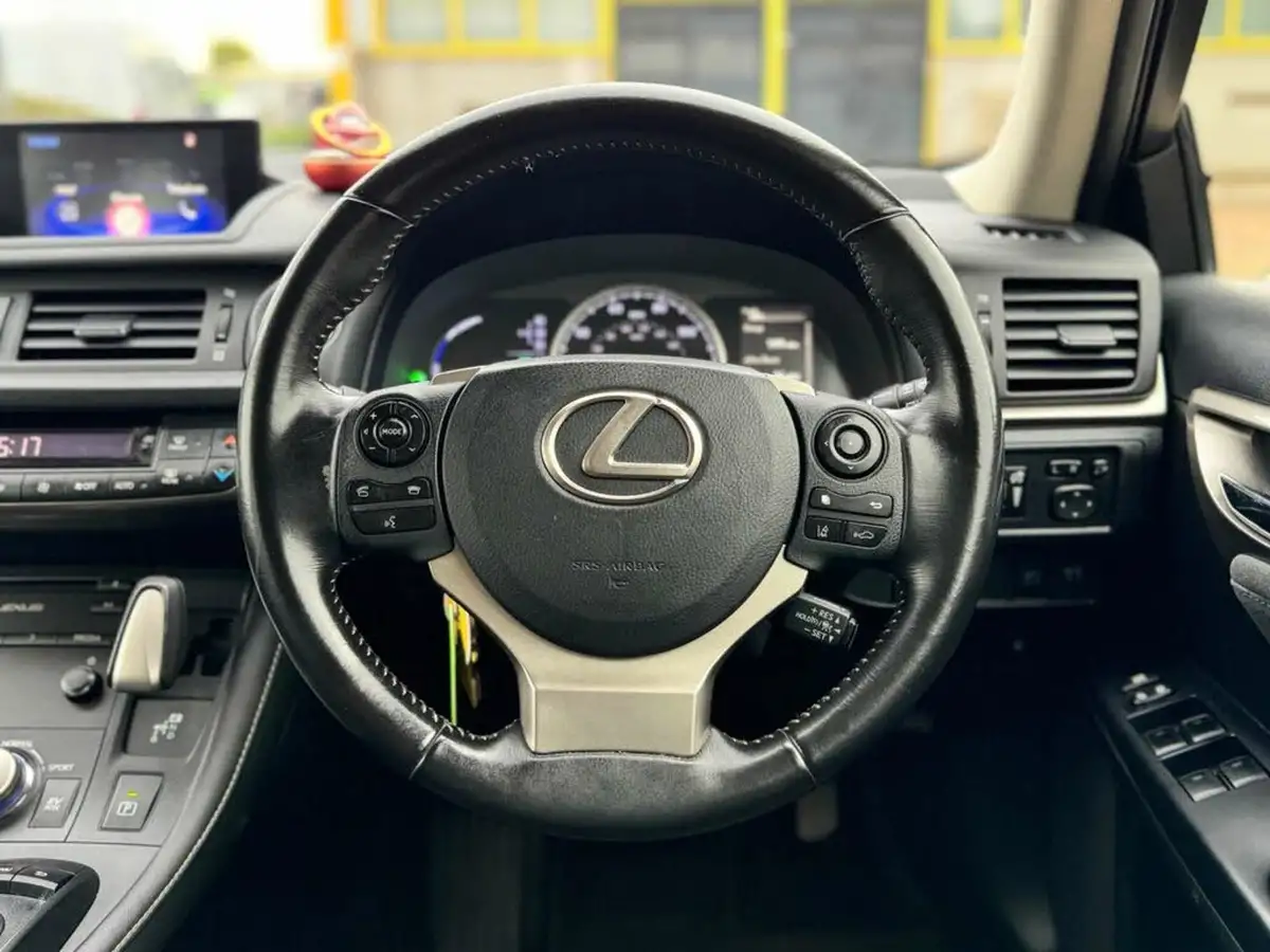 2018-lexus-ct-200h-18-se-plus-pack-big-43
