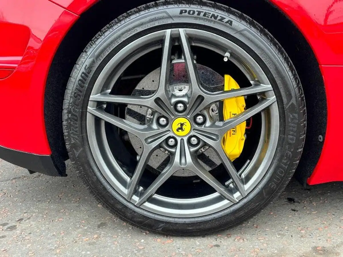 2016-ferrari-california-39-t-big-9