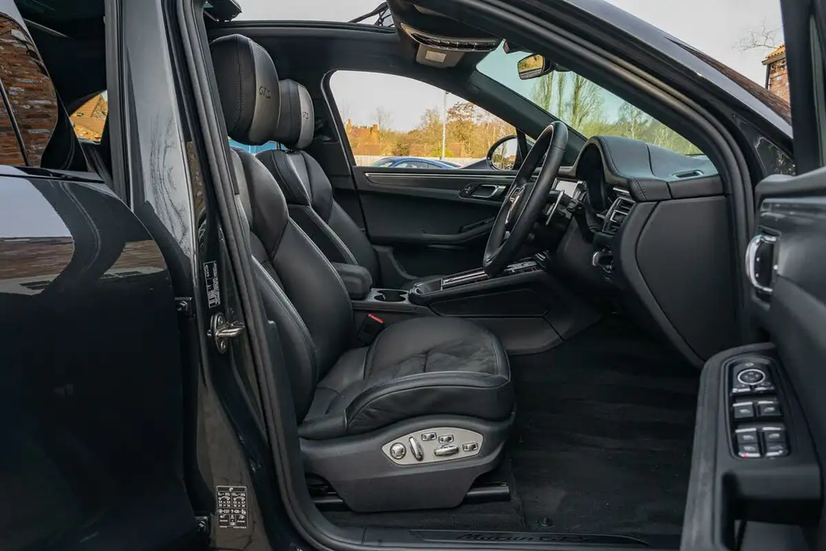 2022-porsche-macan-29-v6-gts-big-23