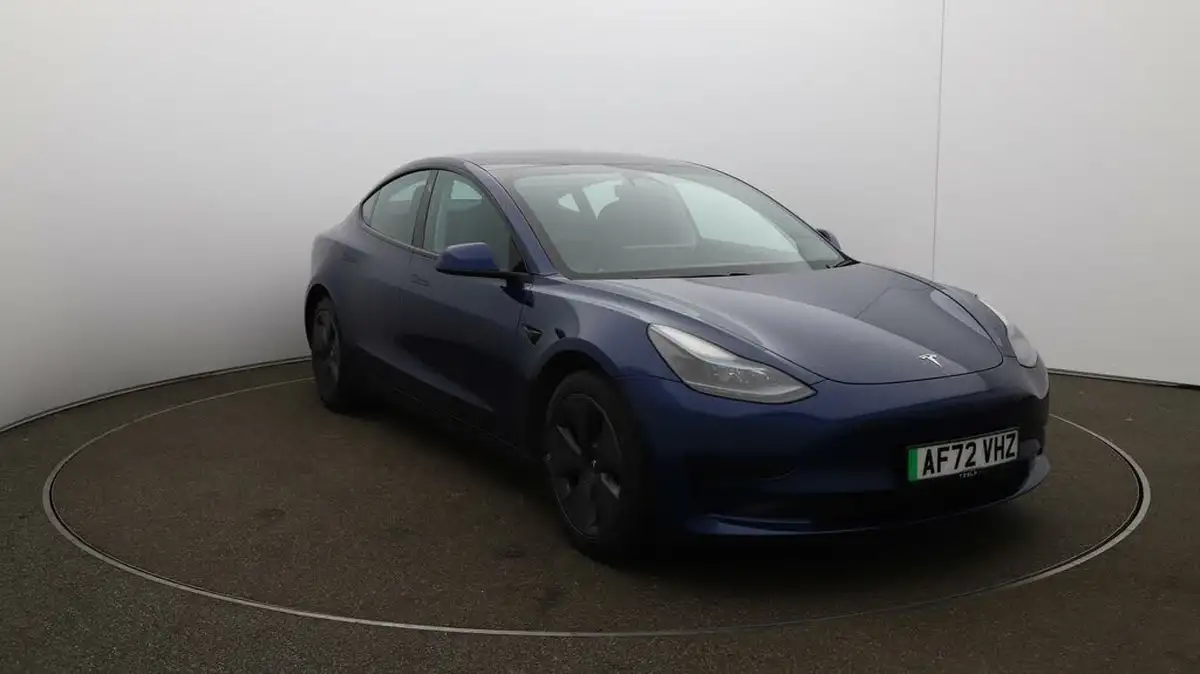 2022-tesla-model-3-e-rwd-big-34