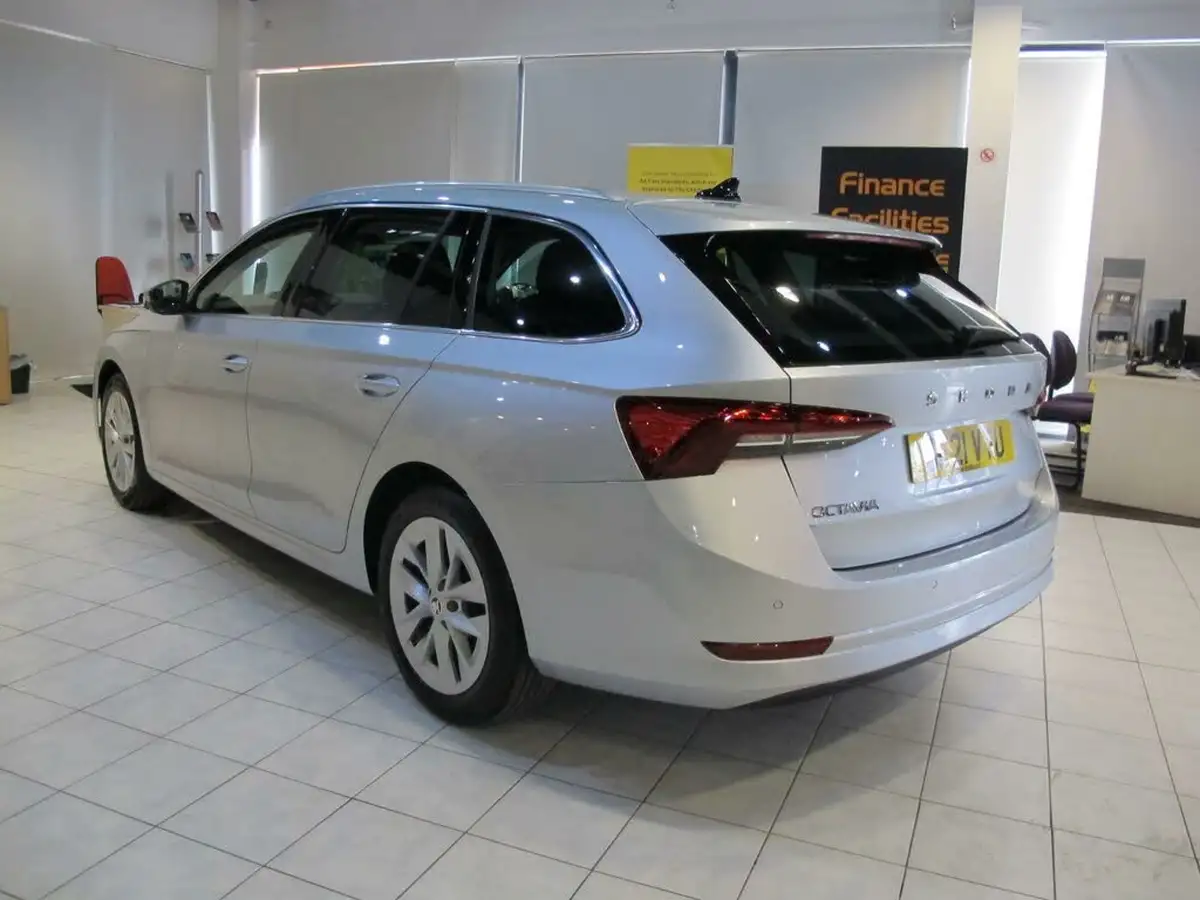 2021-skoda-octavia-20tdi-se-l-150ps-estate-dsg-big-14
