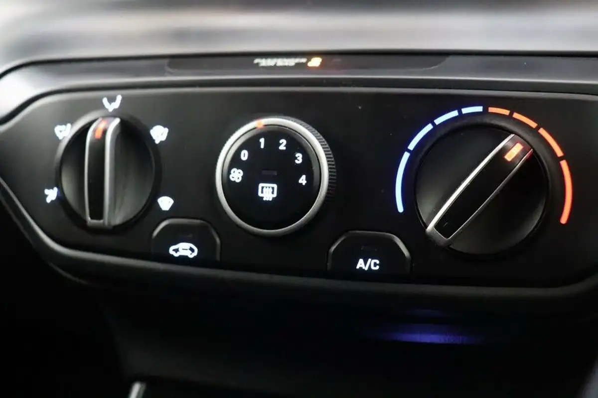 2022-hyundai-bayon-10-t-gdi-se-connect-big-22