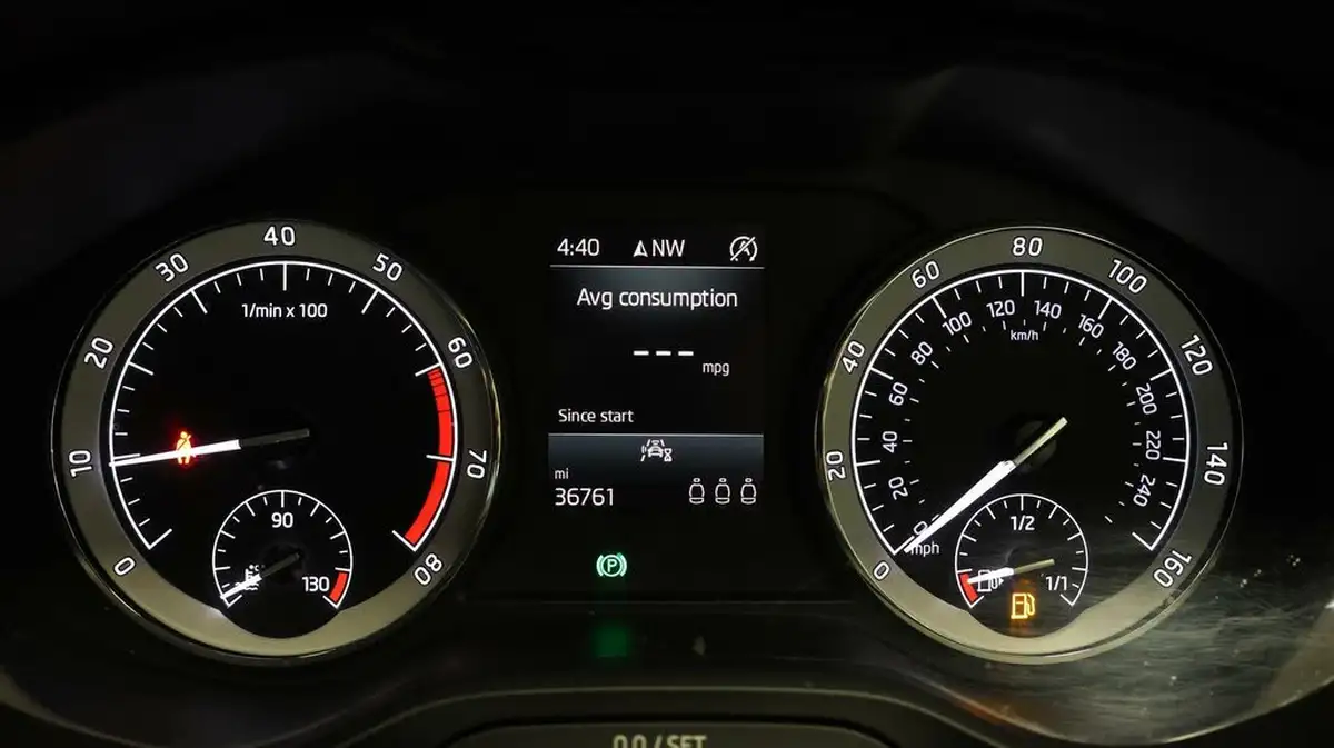 2022-skoda-karoq-10-tsi-se-drive-big-9