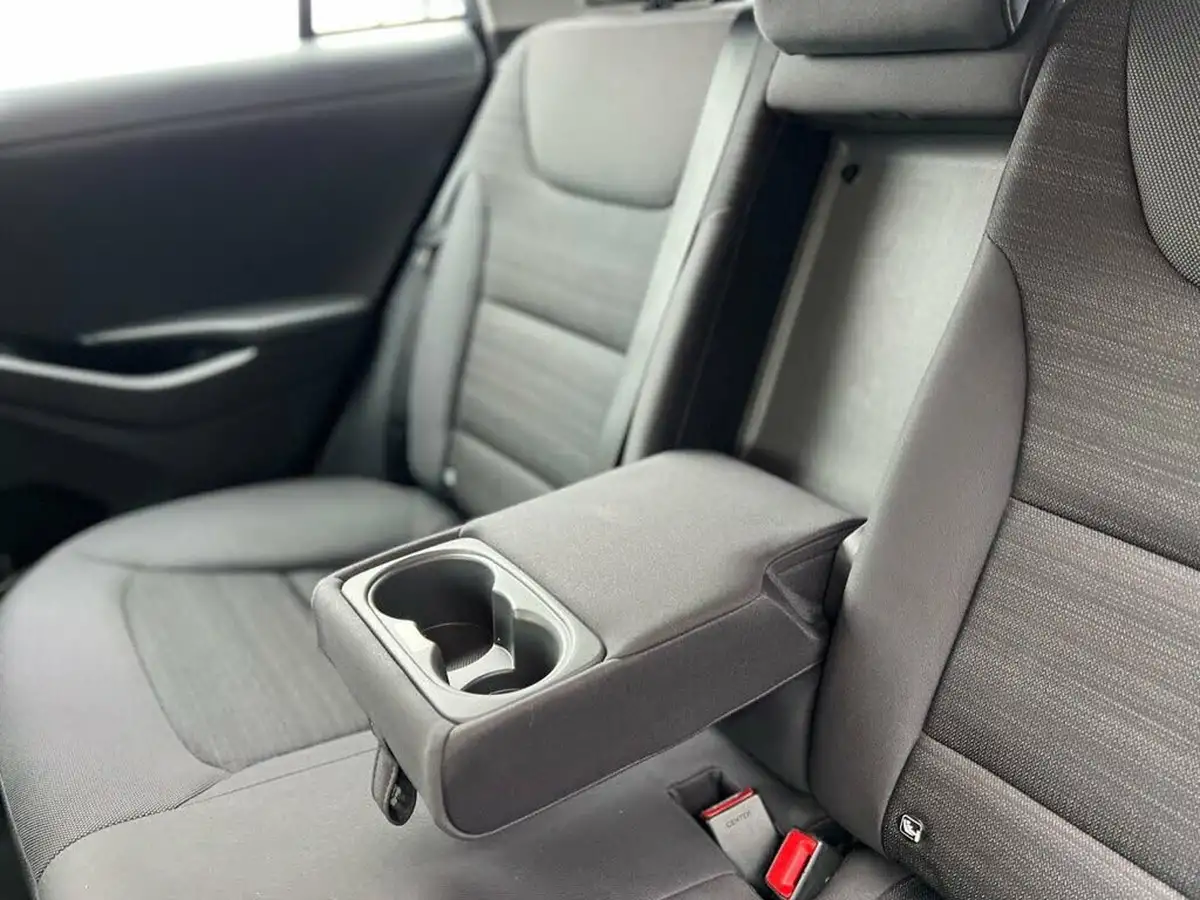 2018-hyundai-ioniq-16-gdi-premium-hybrid-big-11