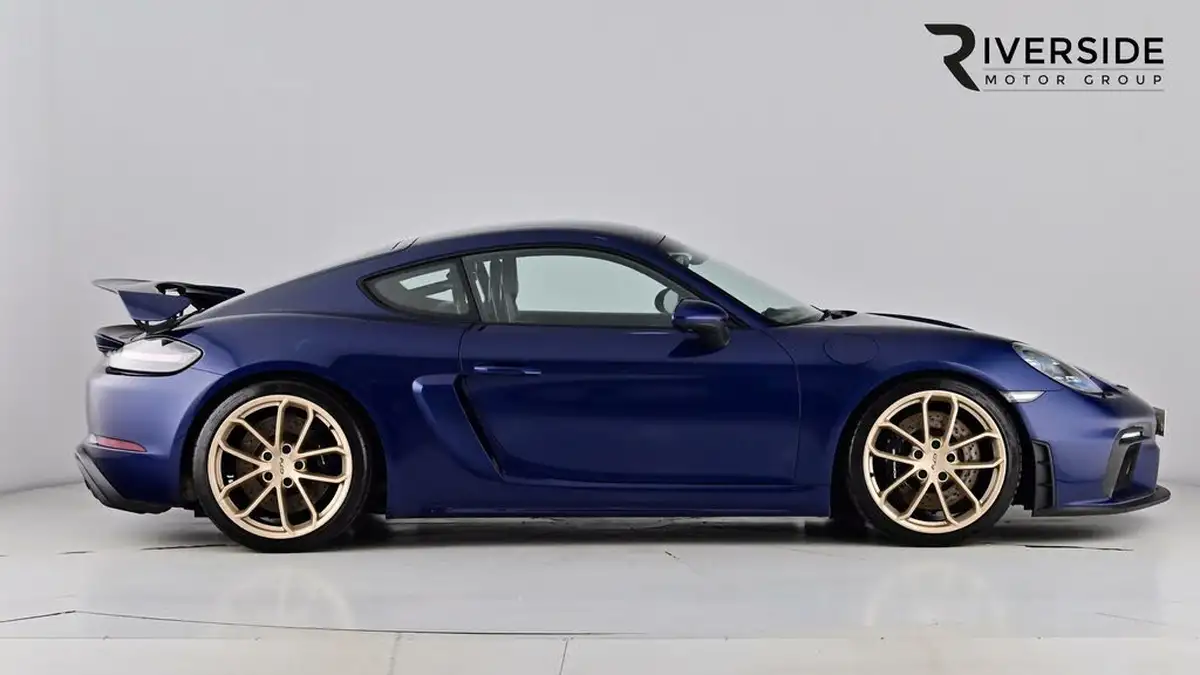 2020-porsche-cayman-718-40-cayman-gt4-big-3