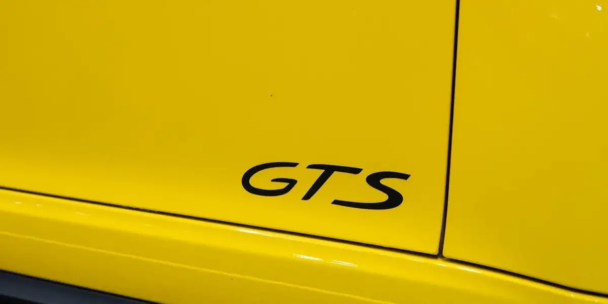 2018-porsche-911-30-carrera-gts-coupe-big-46