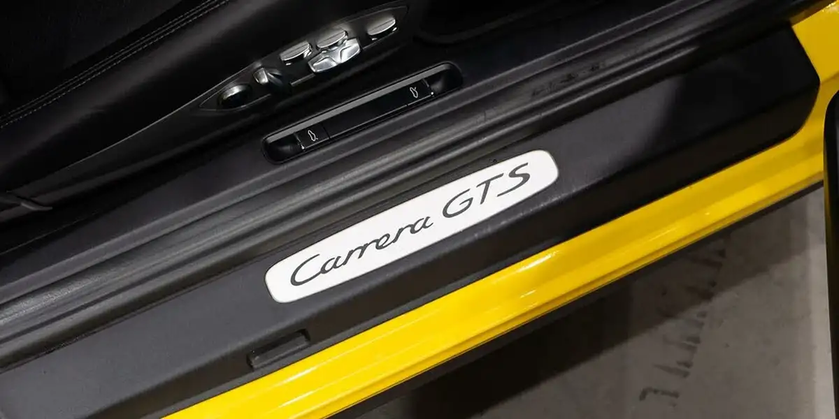 2018-porsche-911-30-carrera-gts-coupe-big-22