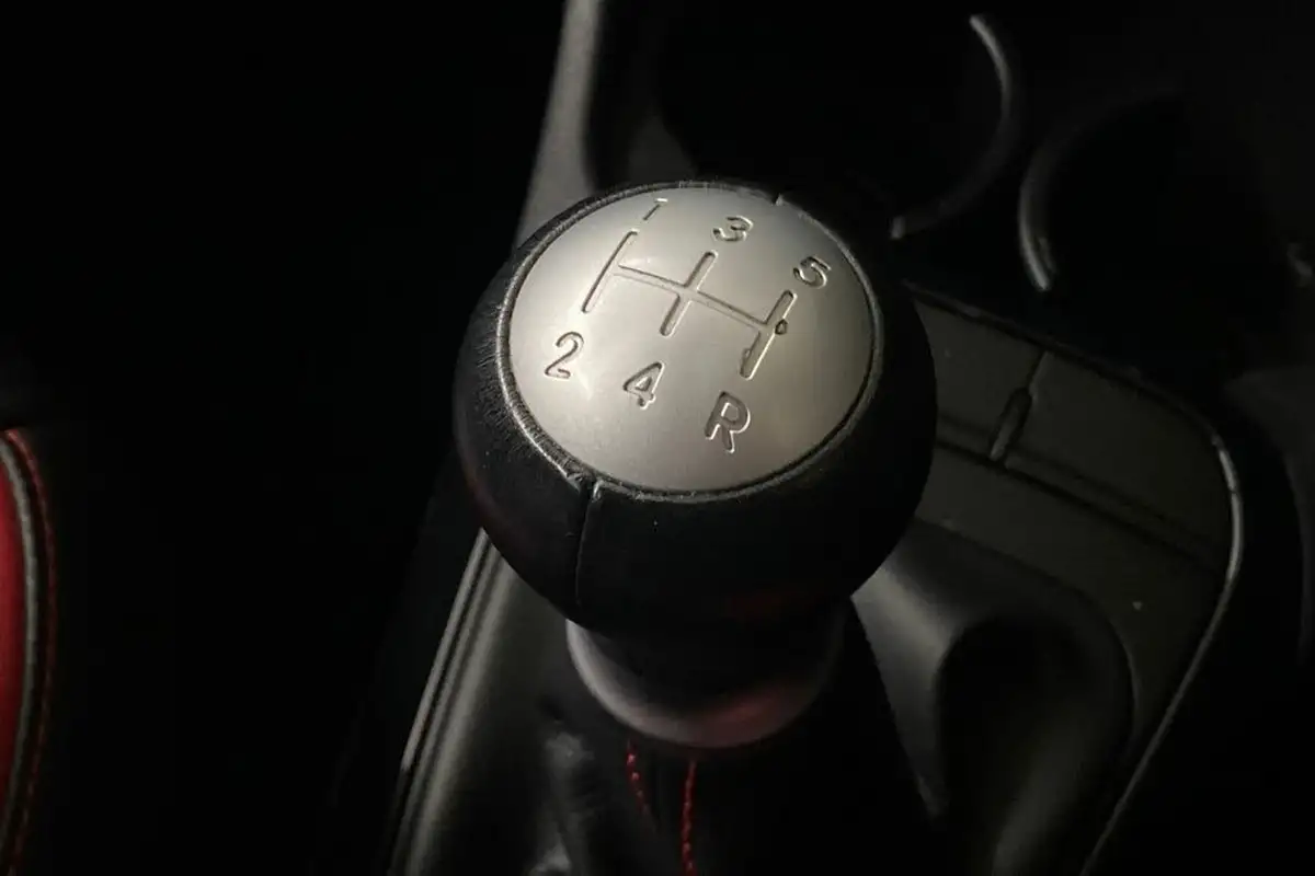 2019-kia-picanto-125-gt-line-big-27
