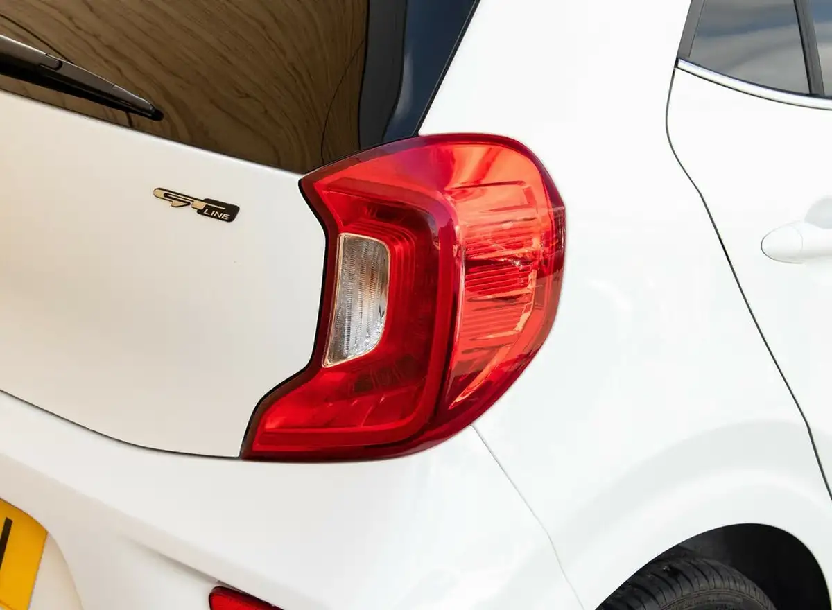 2019-kia-picanto-125-gt-line-big-9