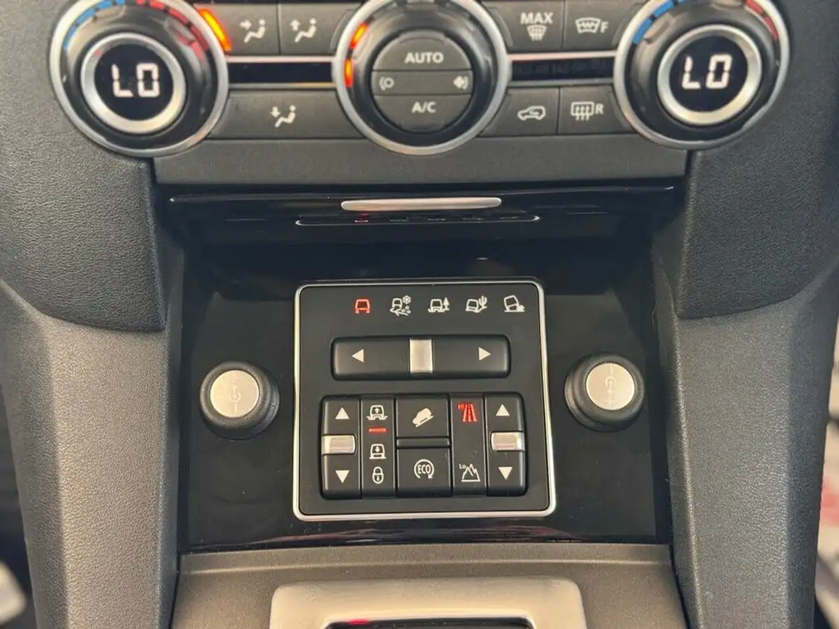 2016-land-rover-discovery-4-30-sd-v6-graphite-big-18