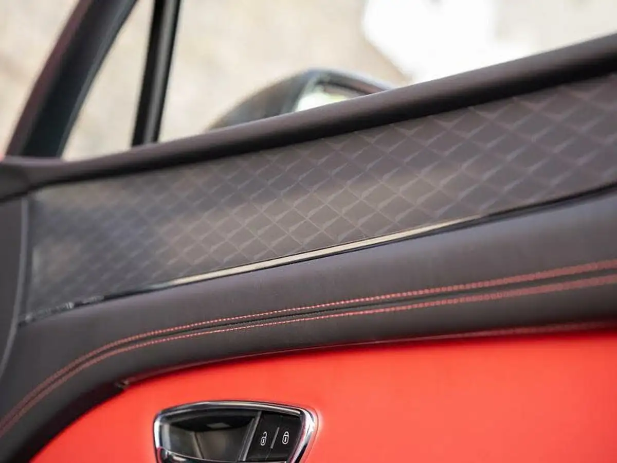 2022-bentley-bentayga-40-v8-big-42