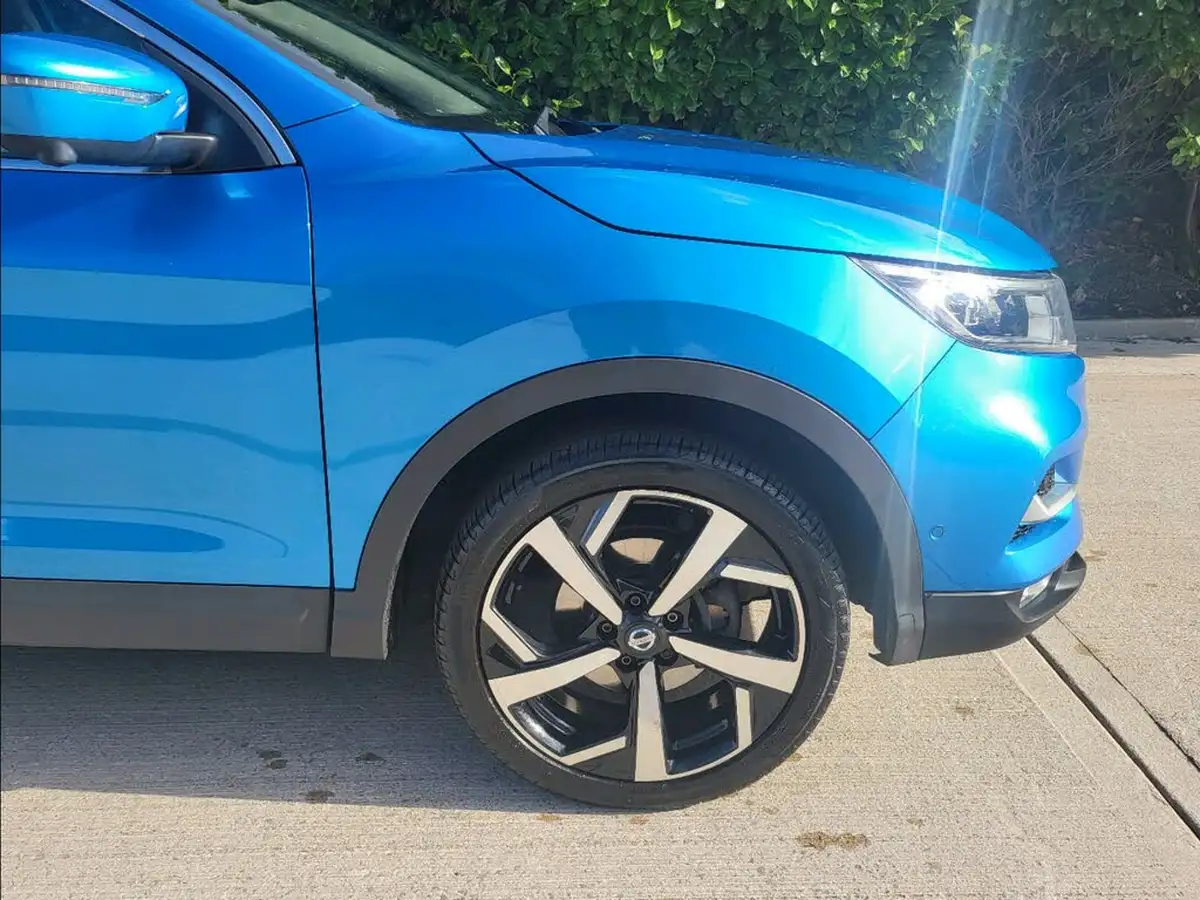 2017-nissan-qashqai-15dci-tekna-big-1