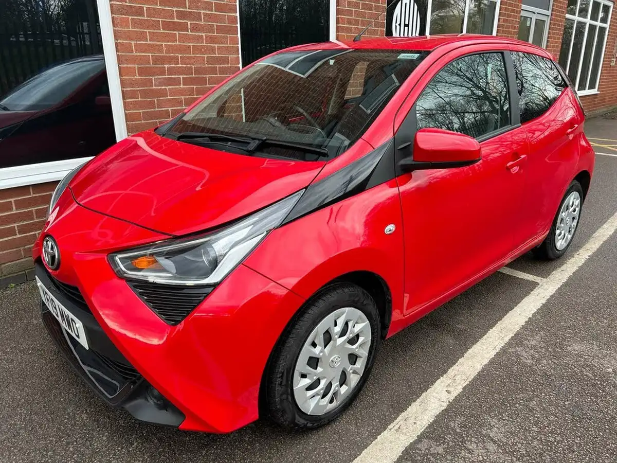 2019-toyota-aygo-10-vvt-i-x-play-big-7