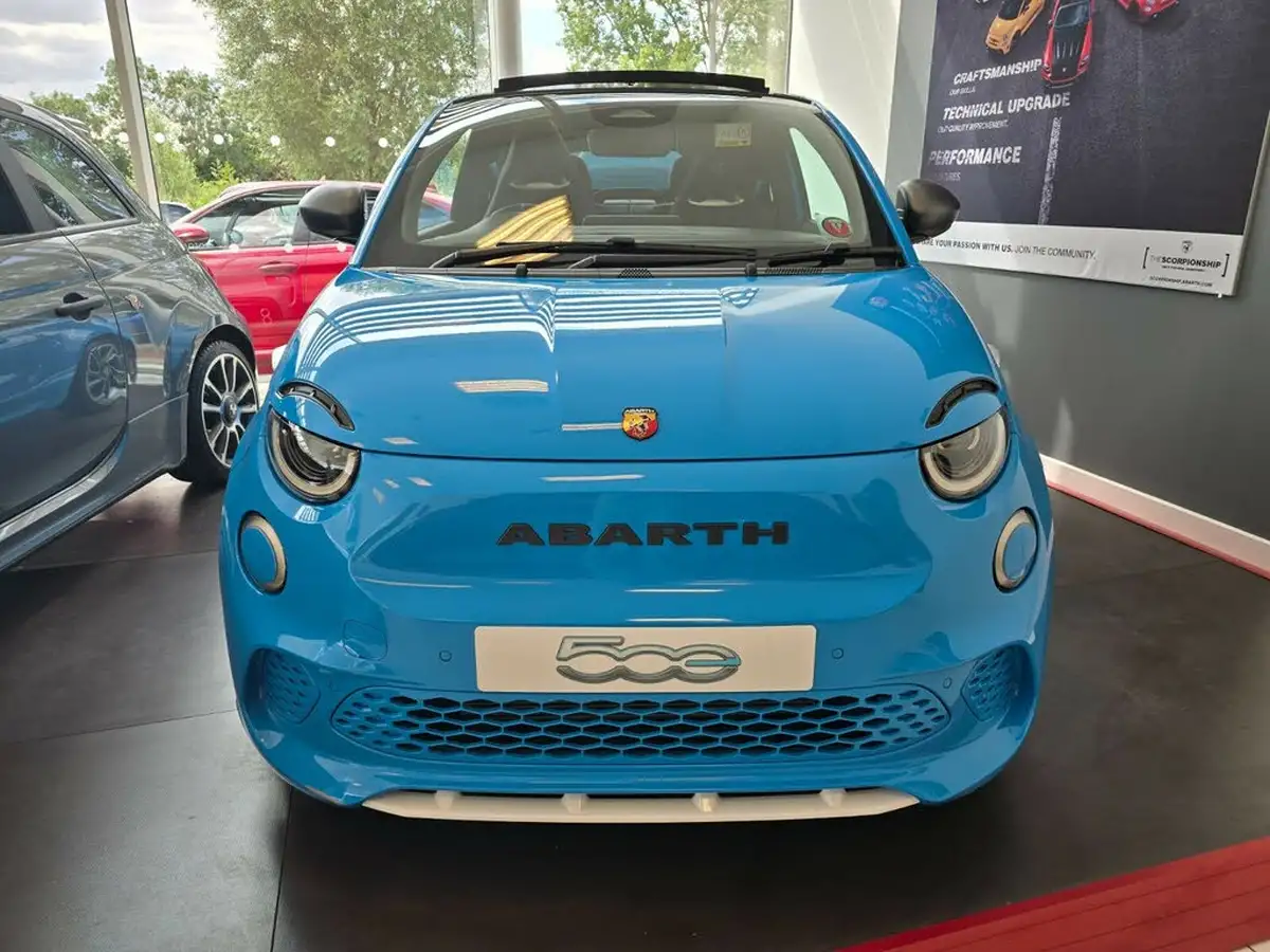 2024-abarth-500c-e-500e-turismo-big-1