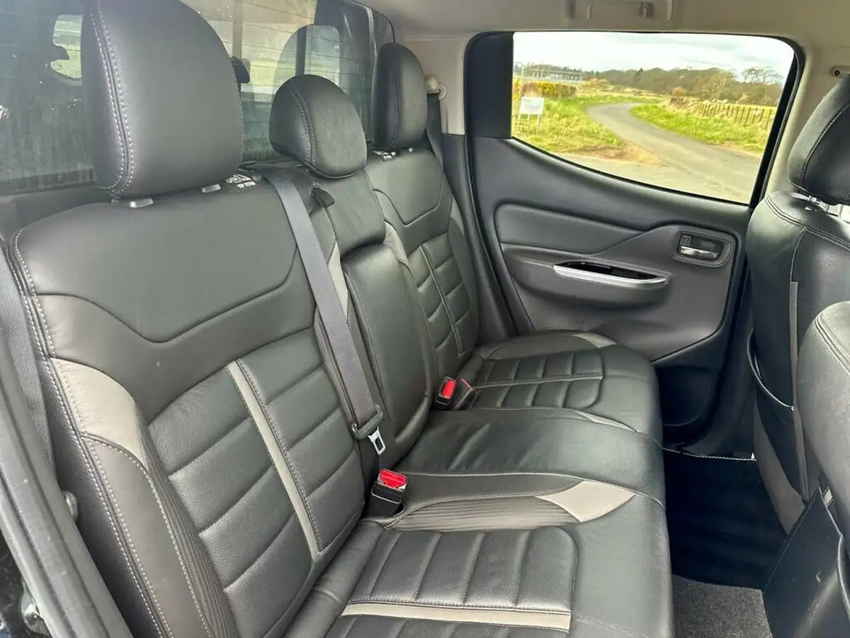 2018-mitsubishi-l200-24di-d-barbarian-eu6-big-38