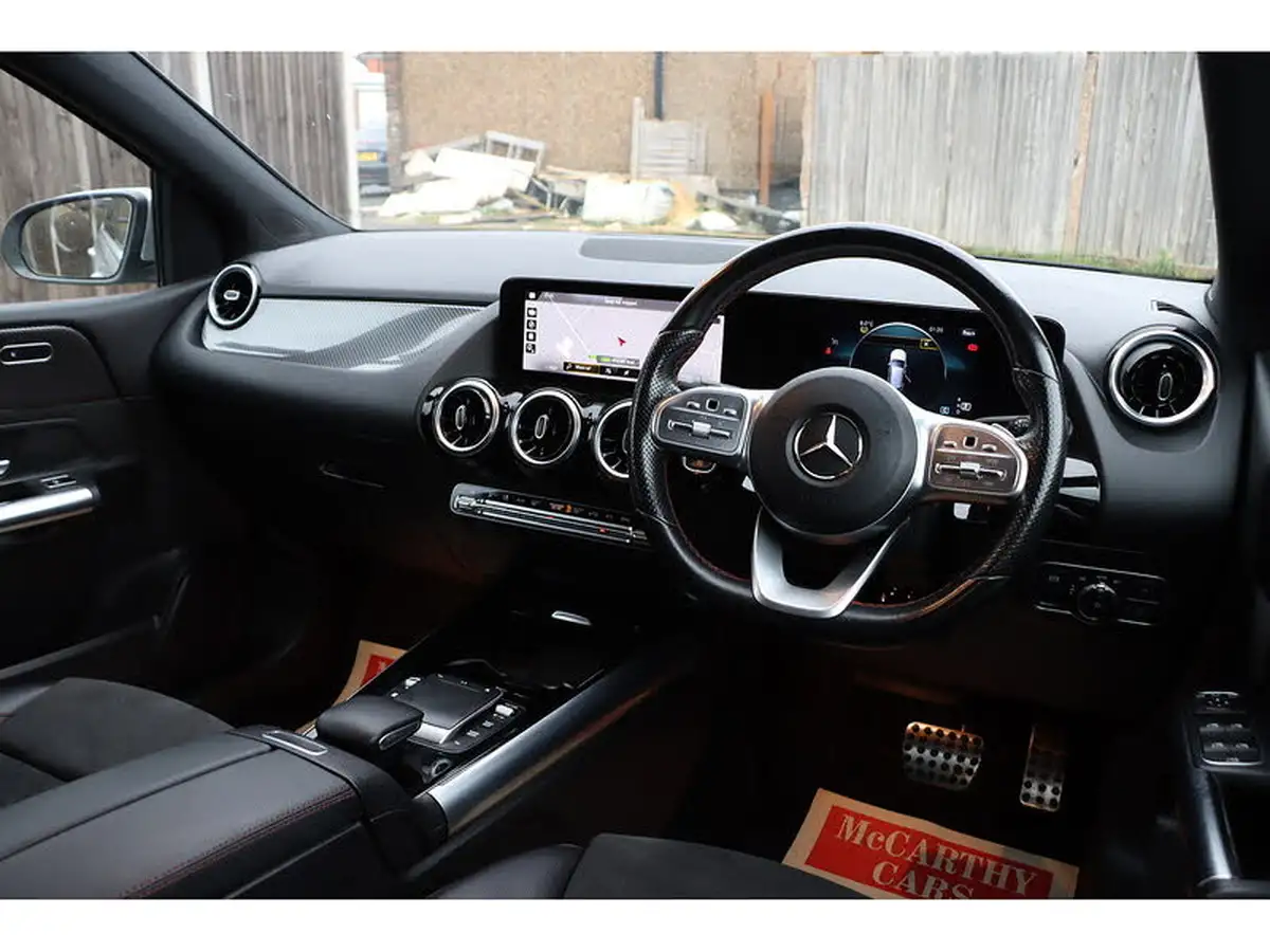 2021-mercedes-benz-b-class-13-b200-amg-line-executive-big-31