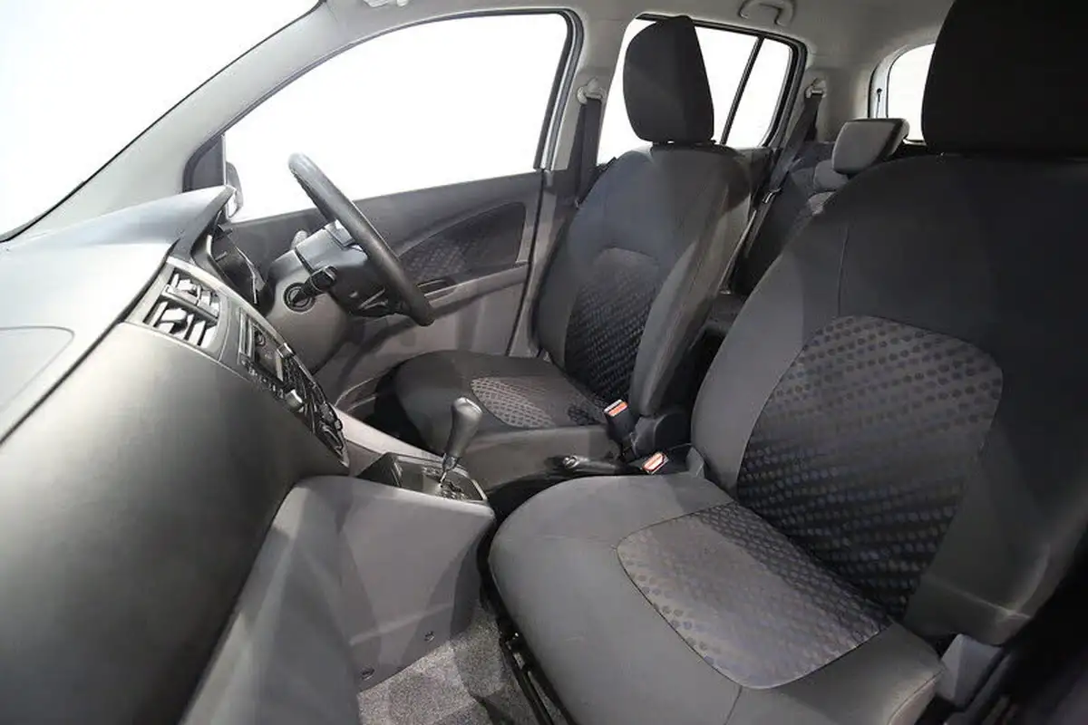 2018-suzuki-celerio-10-sz4-ags-big-26