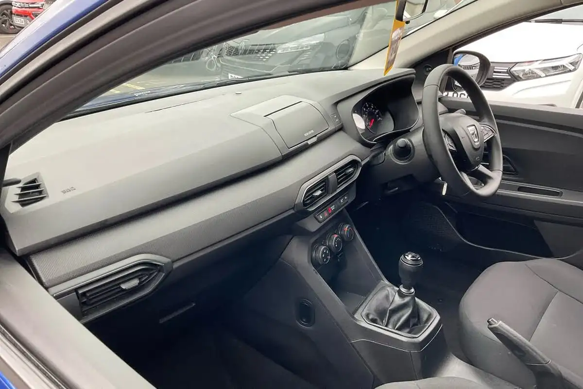 2021-dacia-sandero-10-tce-essential-90bhp-big-25