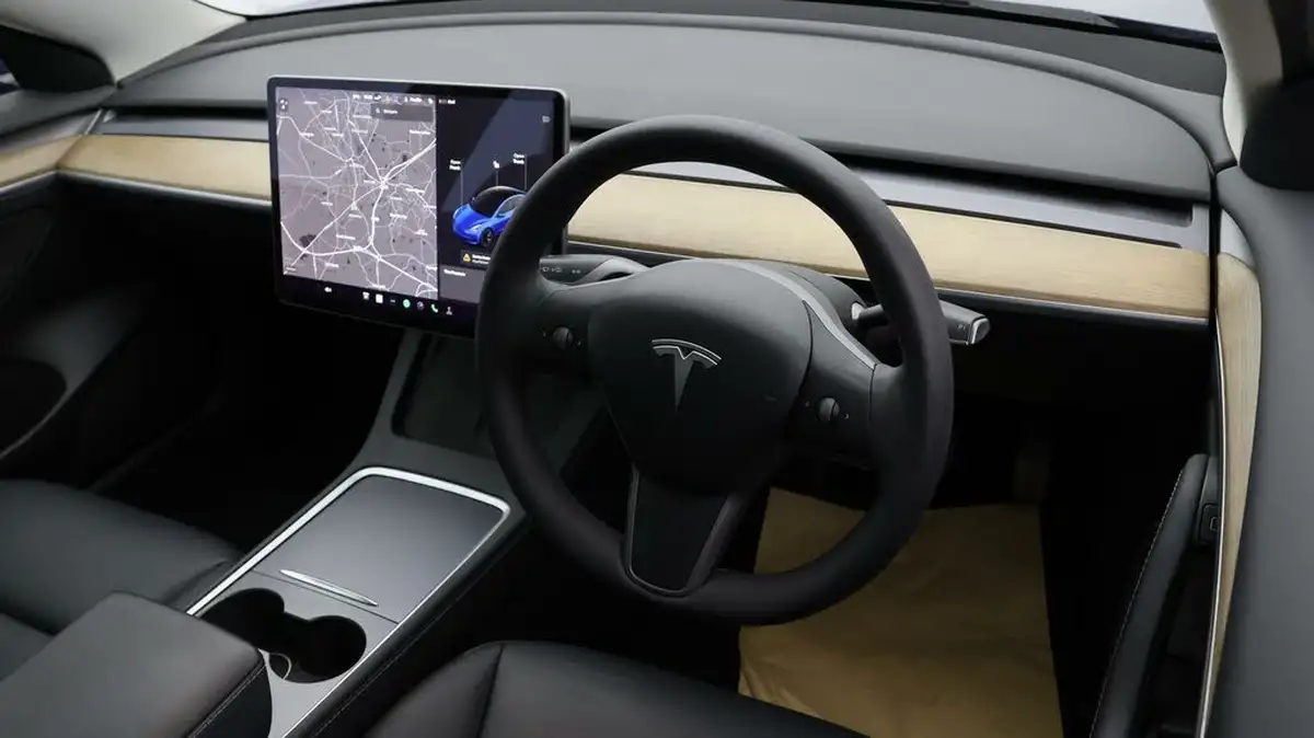 2021-tesla-model-3-e-standard-plus-big-8