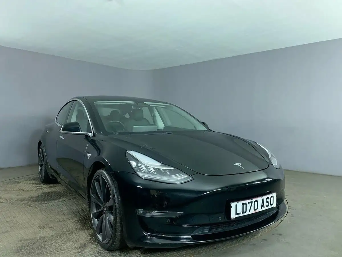 2020-tesla-model-3-e-performance-big-1